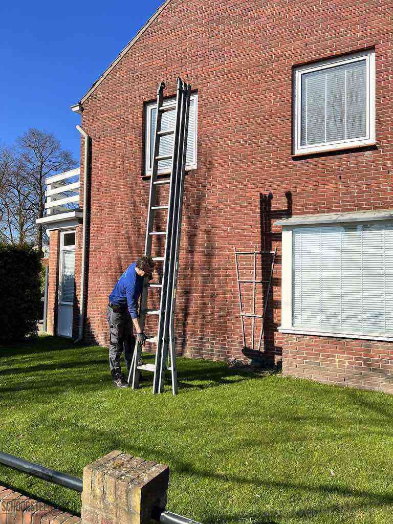 Wijchen schoorsteenveger huis ladder